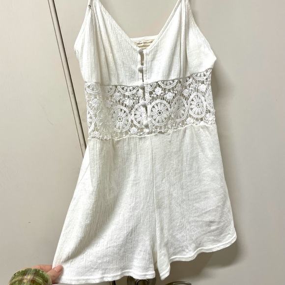 White linen romper - Urban Outfitters - Picture 11 of 12
